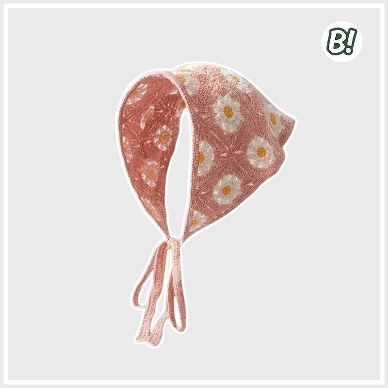 Trama de Flores – Bandana Triangular de Crochê