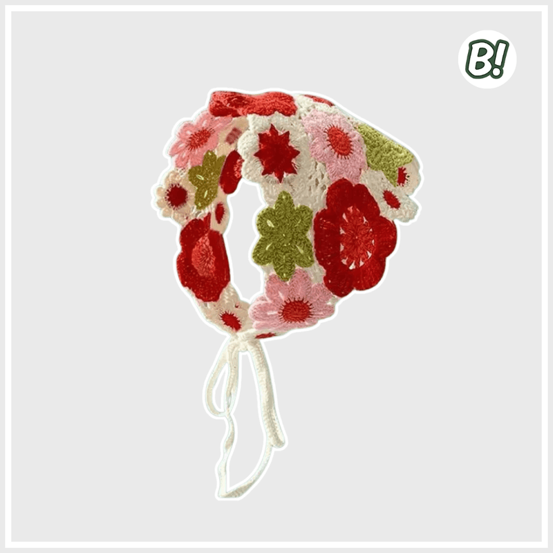 Trama de Flores – Bandana Triangular de Crochê